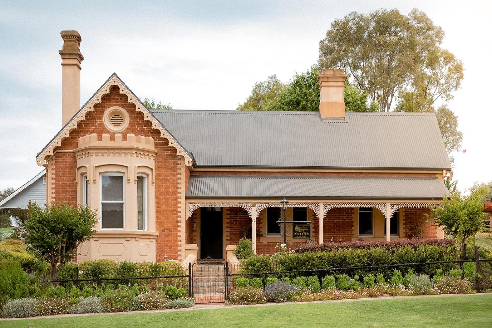 The Monarch - Luxury In The Valley Holiday home